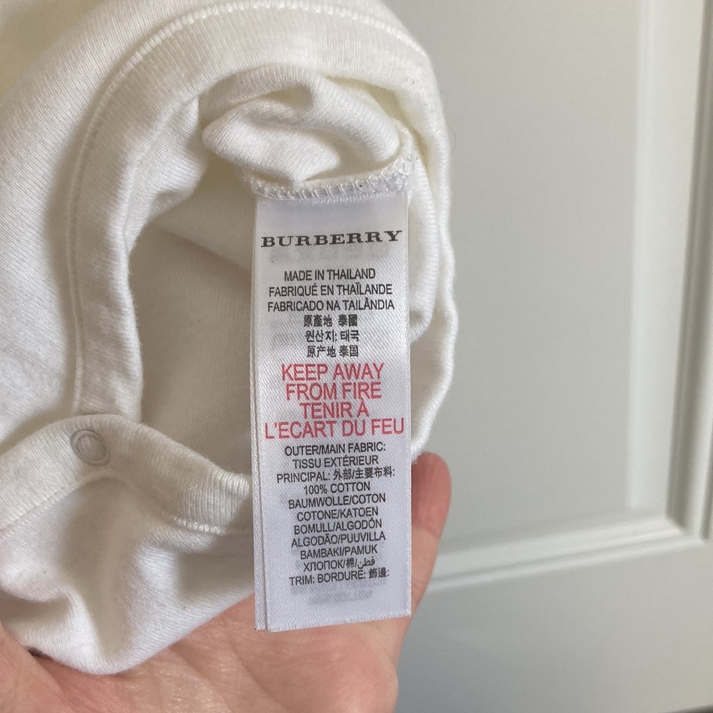 Burberry Baby Onesie With Plaid - Picture 5 of 5